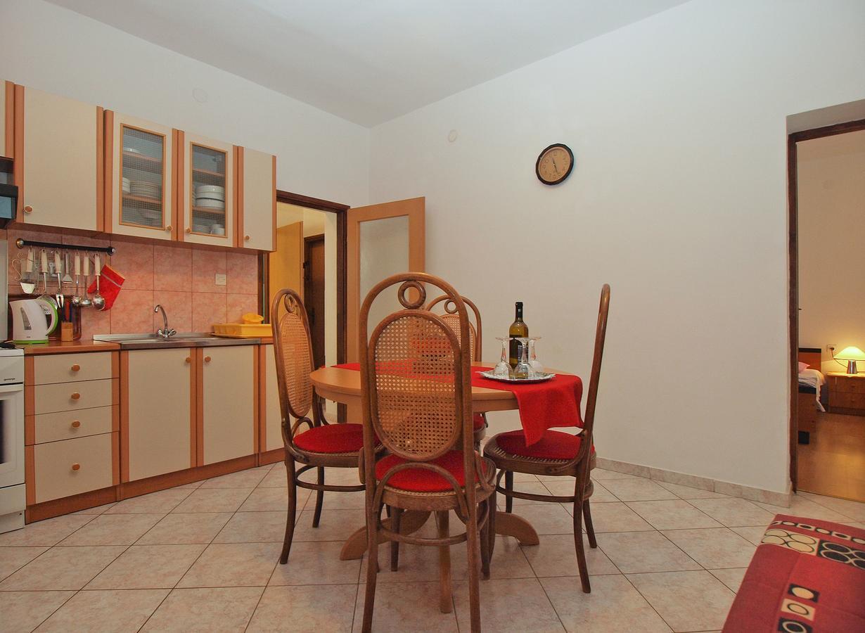 פולה Apartment Vladimira 1569 מראה חיצוני תמונה