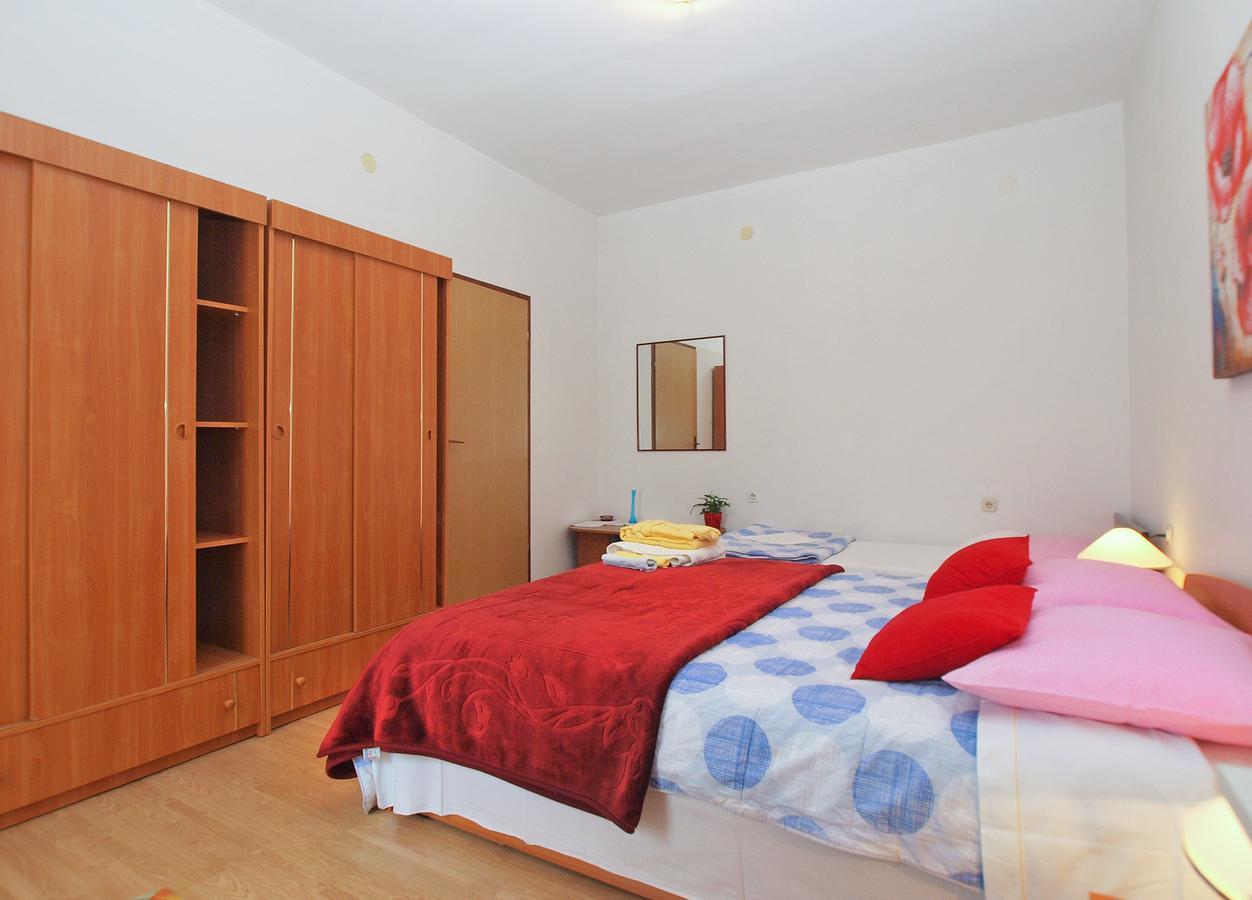 פולה Apartment Vladimira 1569 מראה חיצוני תמונה